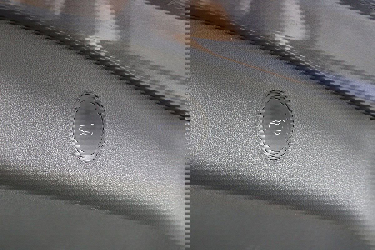 Used 2023 Tesla Model 3 Standard Range image 26