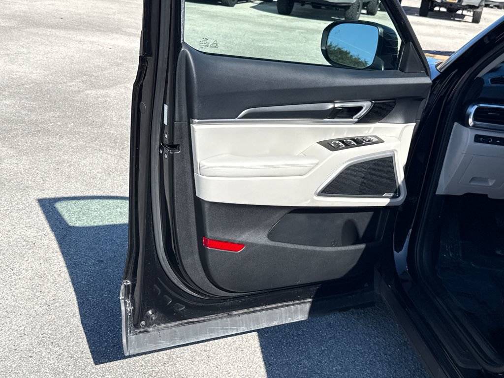 Used 2022 Kia Telluride S image 14