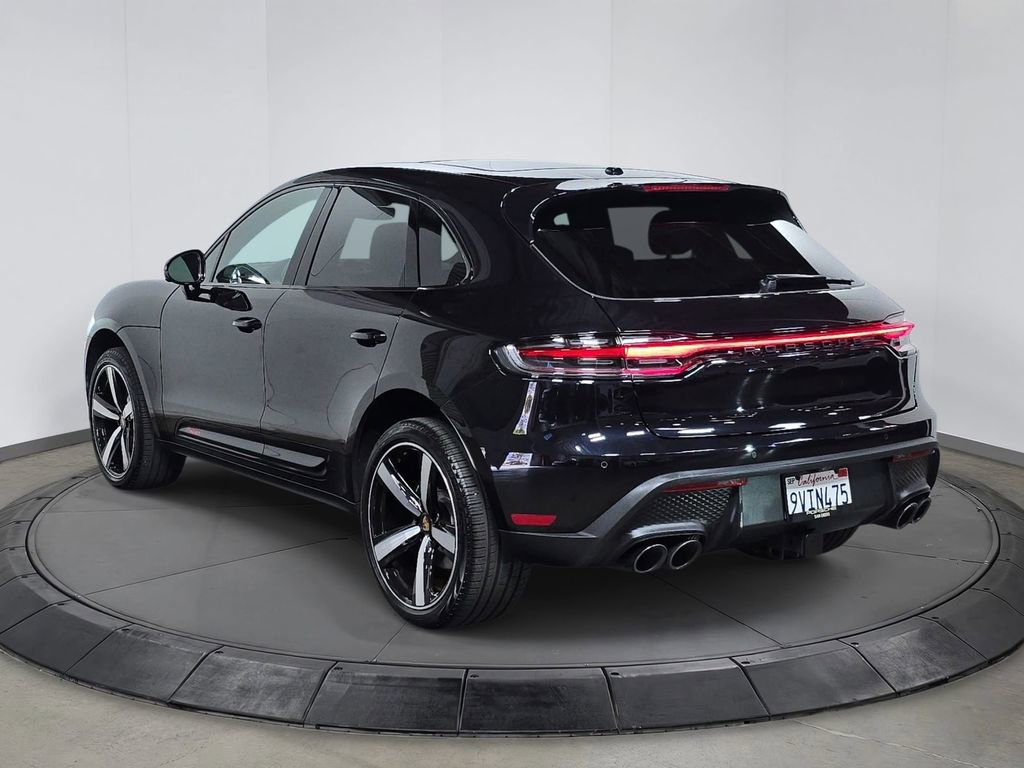 Used 2025 Porsche Macan image 3