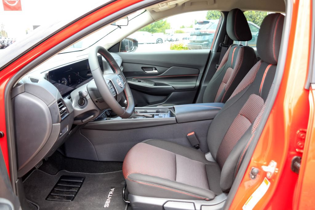 New 2026 Nissan Sentra SR w/ Floor Mat Package FWD image 7