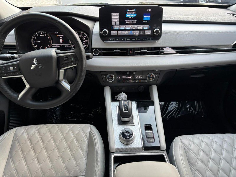 Used 2022 Mitsubishi Outlander SEL AWD/4WD image 14