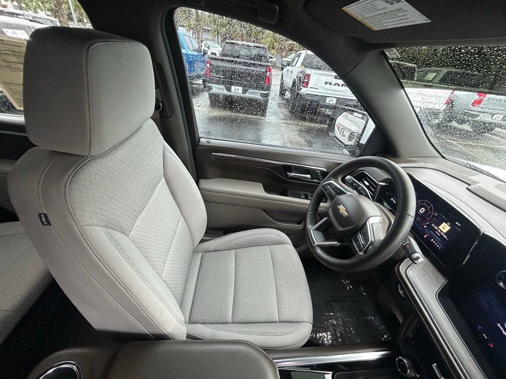 Used 2025 Chevrolet Tahoe LS image 25