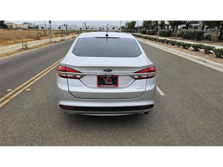Used 2018 Ford Fusion SE image 6