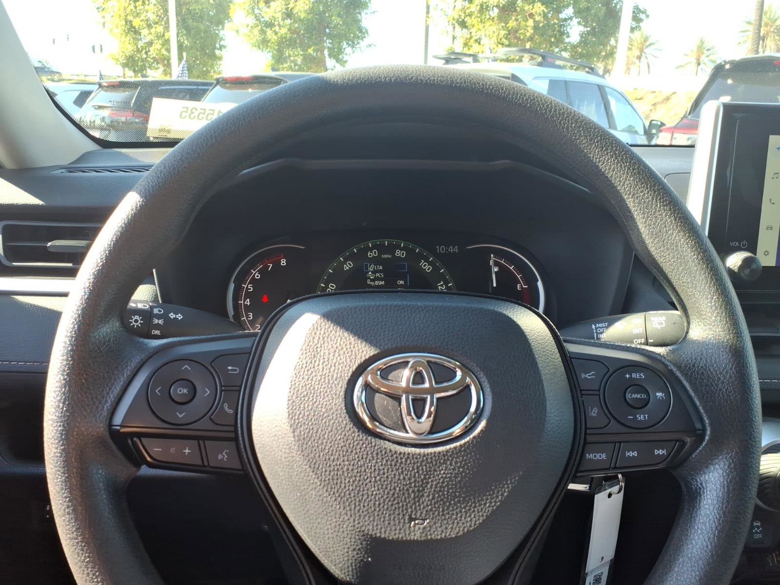 Used 2025 Toyota RAV4 LE image 20