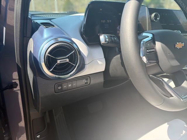 New 2026 Chevrolet Equinox EV LT AWD/4WD image 19