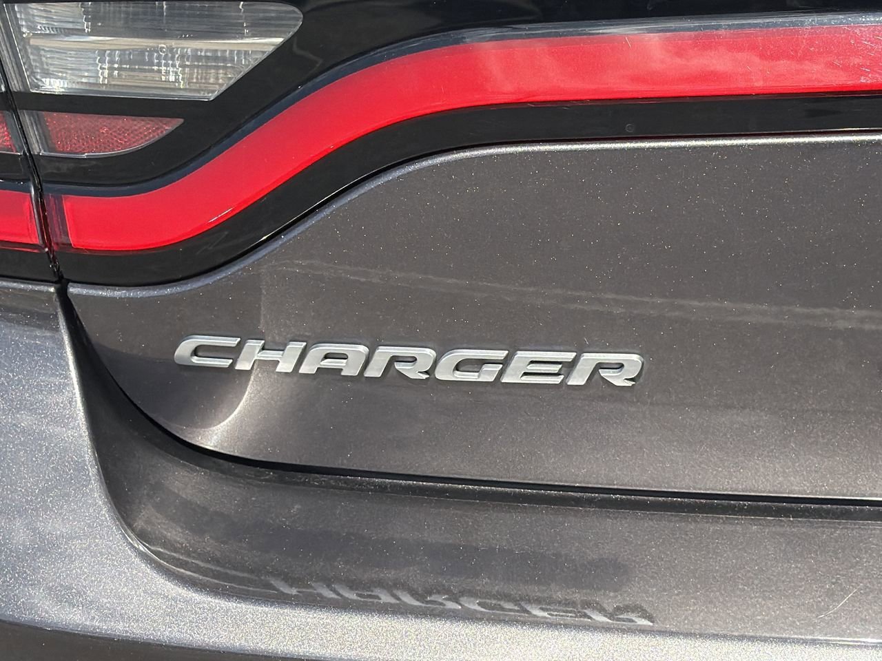 Used 2020 Dodge Charger SXT RWD image 8