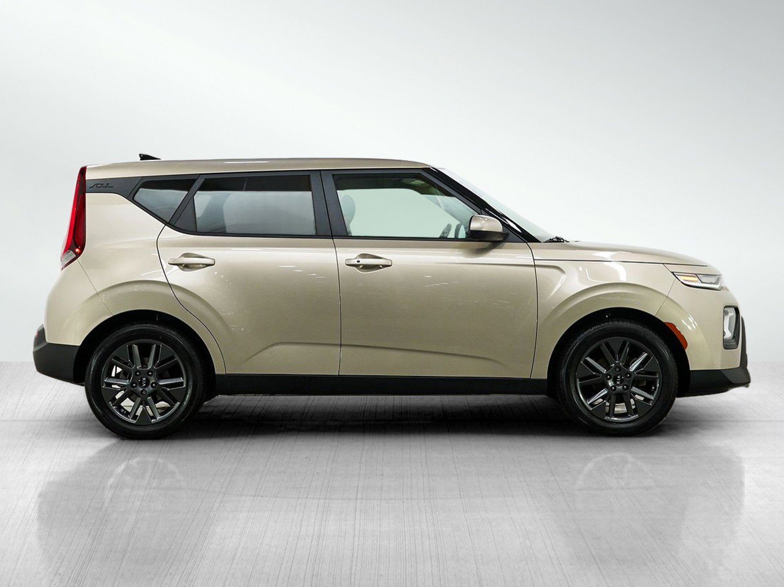 Used 2020 Kia Soul EX FWD image 6