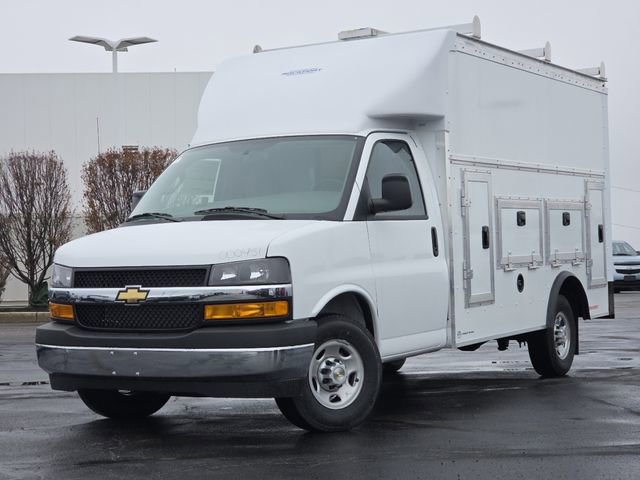 New 2026 Chevrolet Express 3500 w/ Power Convenience Package image 2