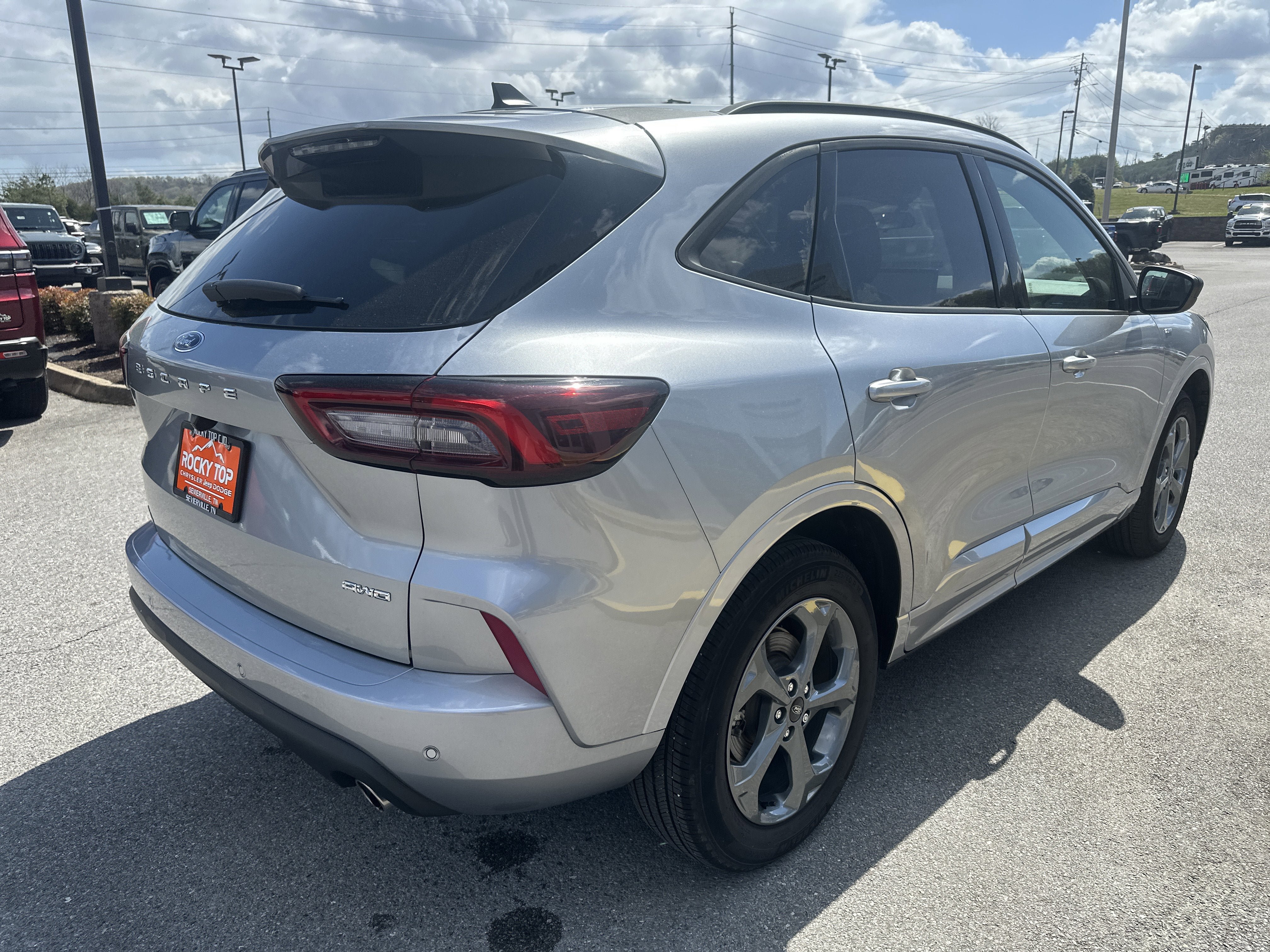 Used 2024 Ford Escape ST-Line w/ Tech Pack #1 AWD/4WD image 8