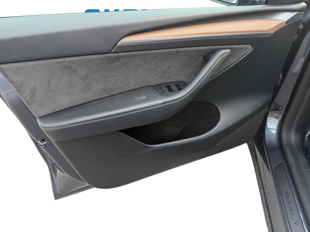 Used 2023 Tesla Model Y Long Range image 20