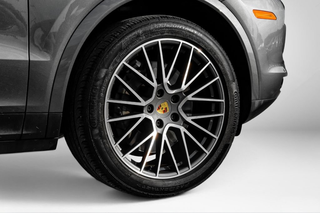 Used 2021 Porsche Cayenne S AWD/4WD image 64