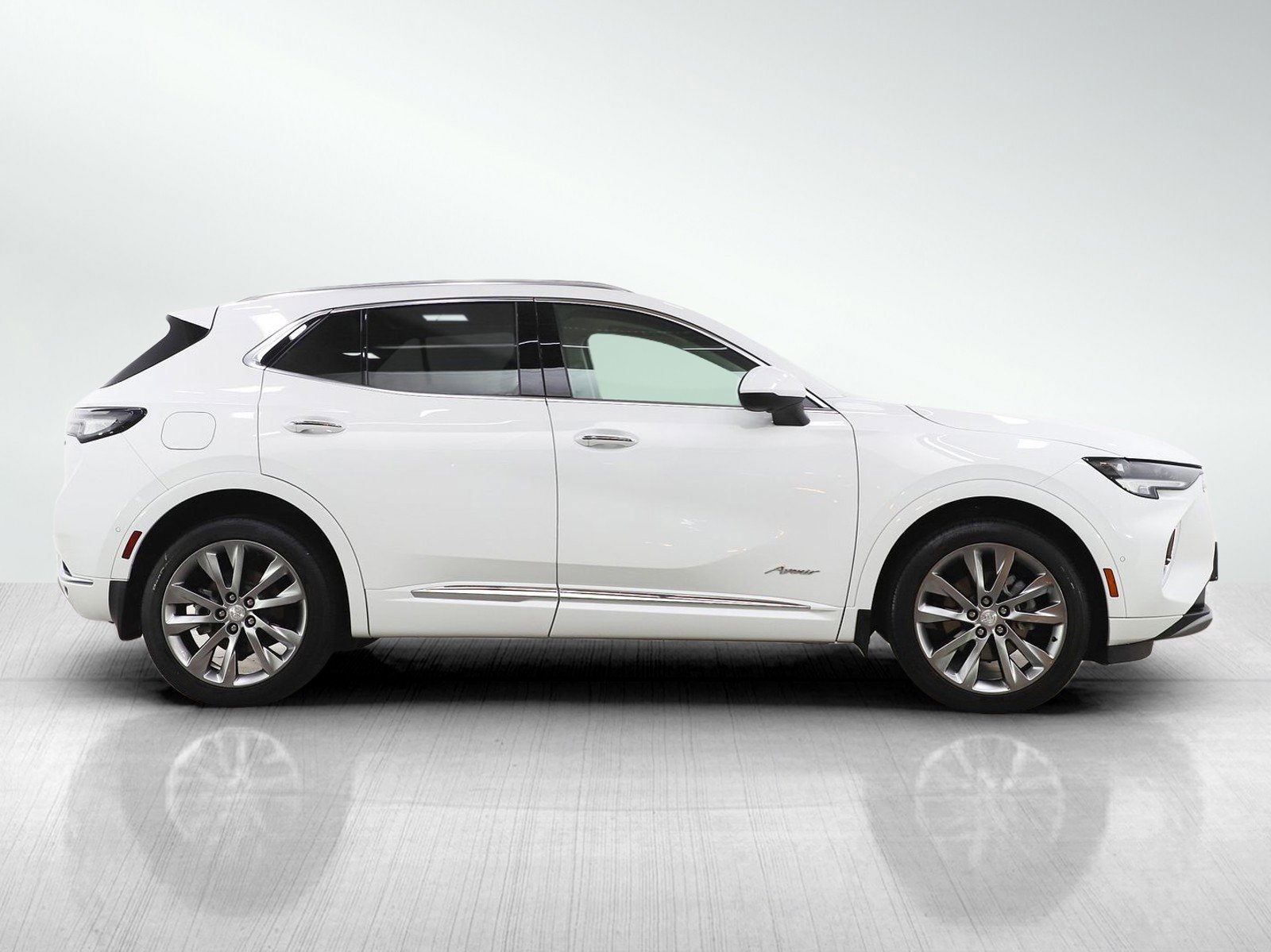 Used 2021 Buick Envision Avenir w/ Technology Package II image 6