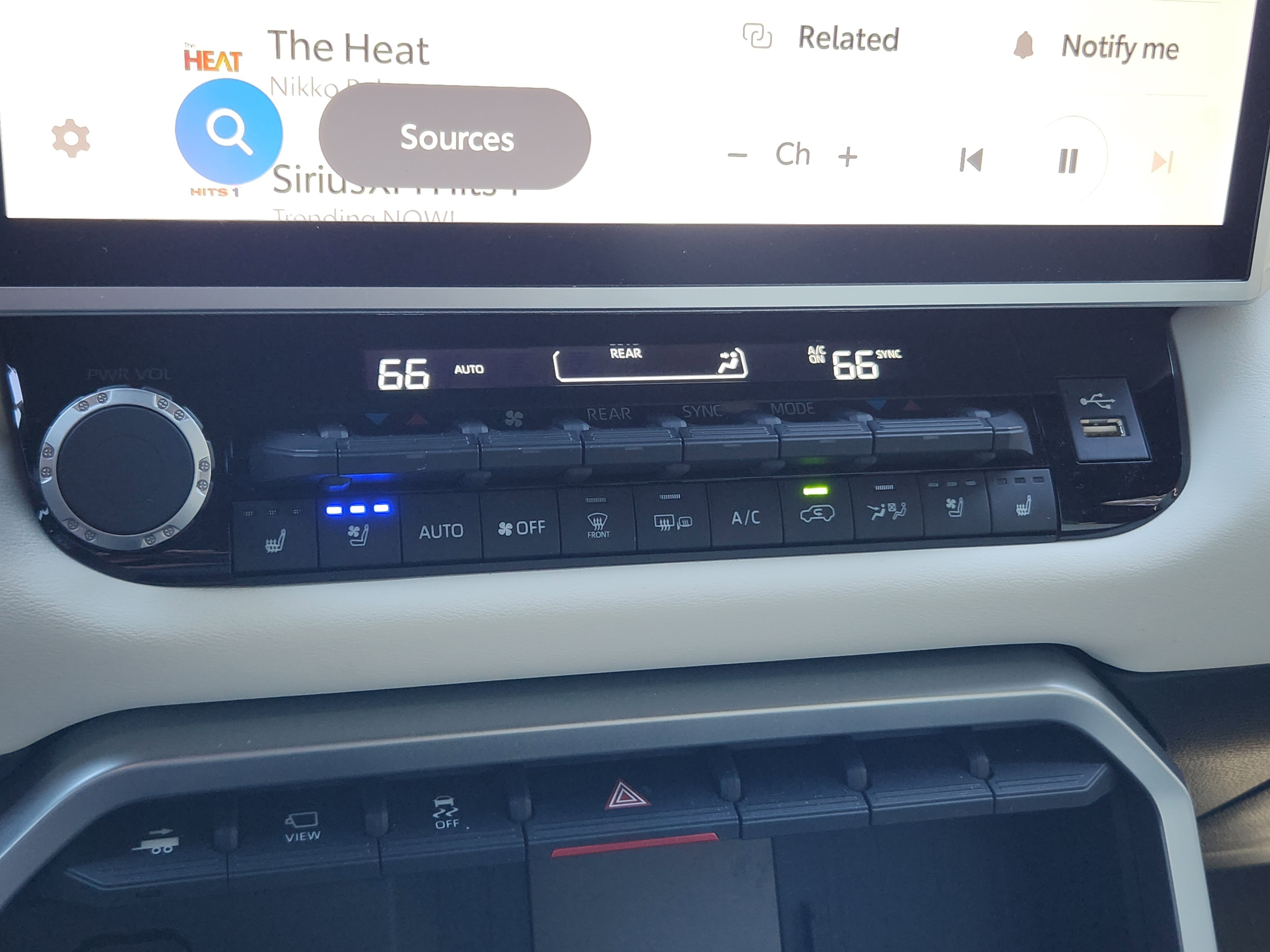 Used 2025 Toyota Sequoia Capstone image 11