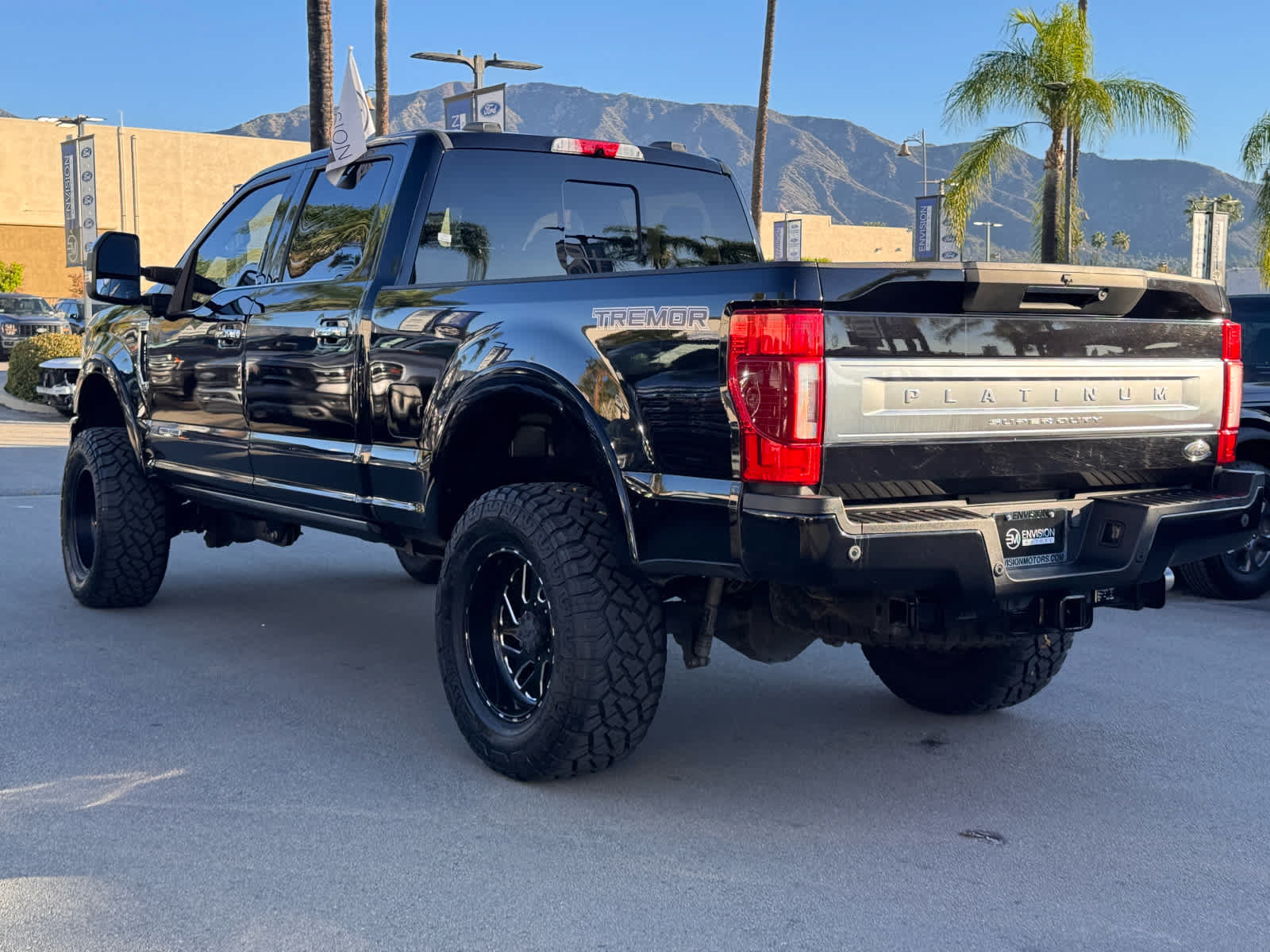Certified 2020 Ford F250 Platinum w/ Tremor Off-Road Package AWD/4WD image 6
