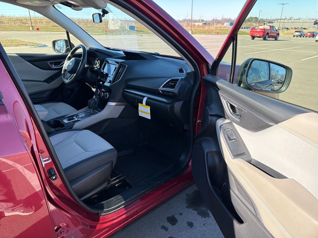 Used 2021 Subaru Forester Premium image 31