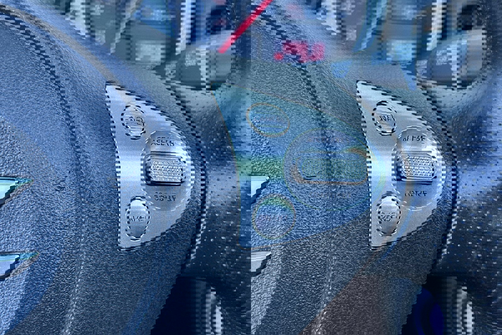 Used 2014 Nissan 370Z Touring image 24