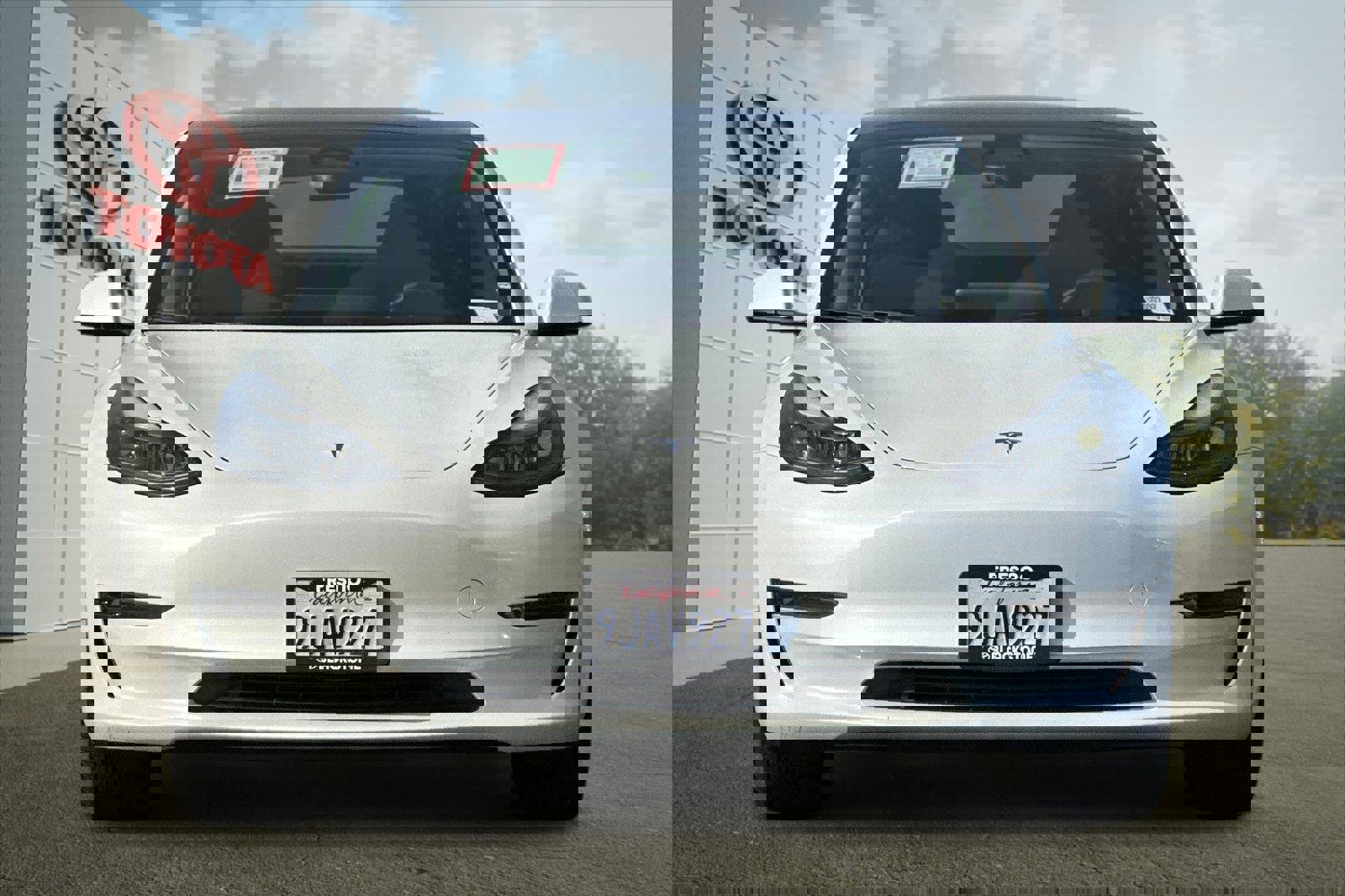 Used 2023 Tesla Model 3 Standard Range image 8