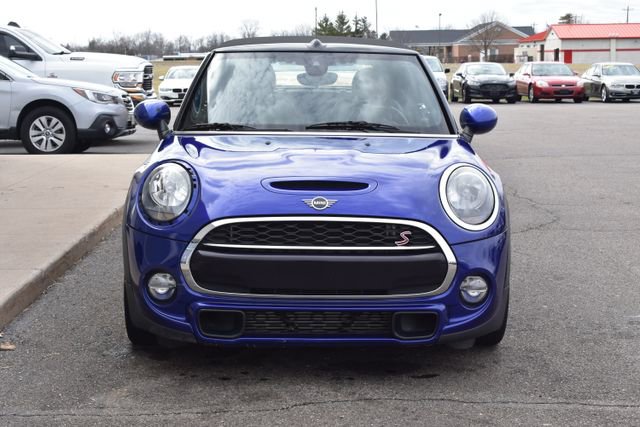 Used 2019 MINI Cooper S w/ Signature Upholstery Package image 10
