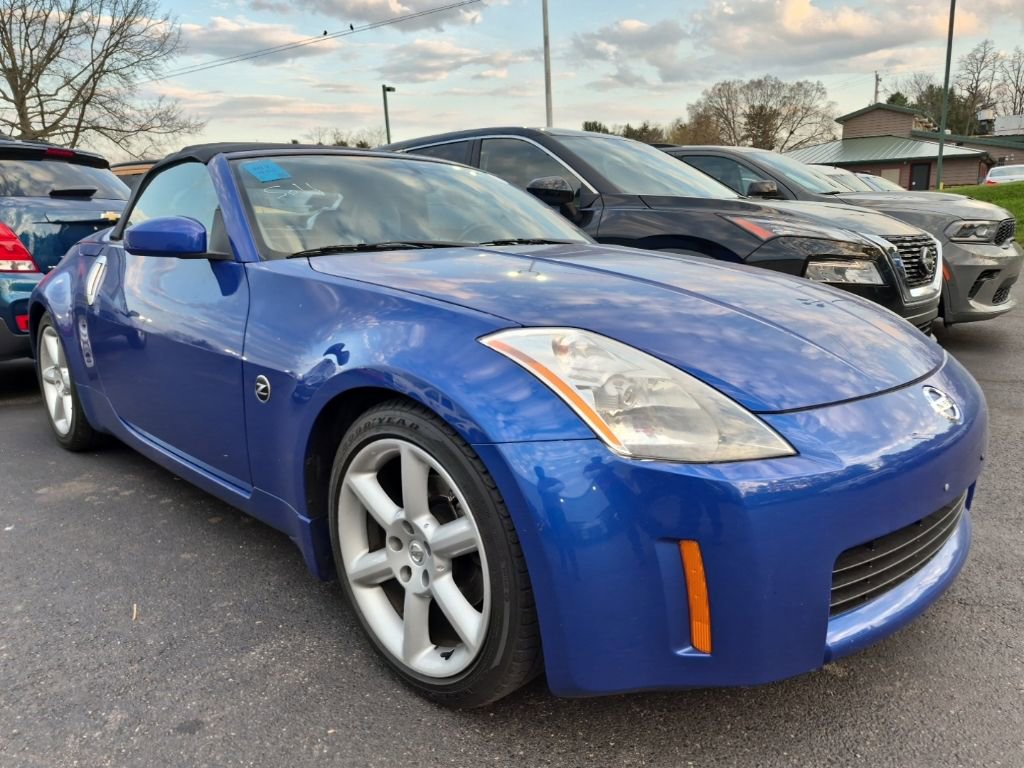 Used 2004 Nissan 350Z Touring image 1
