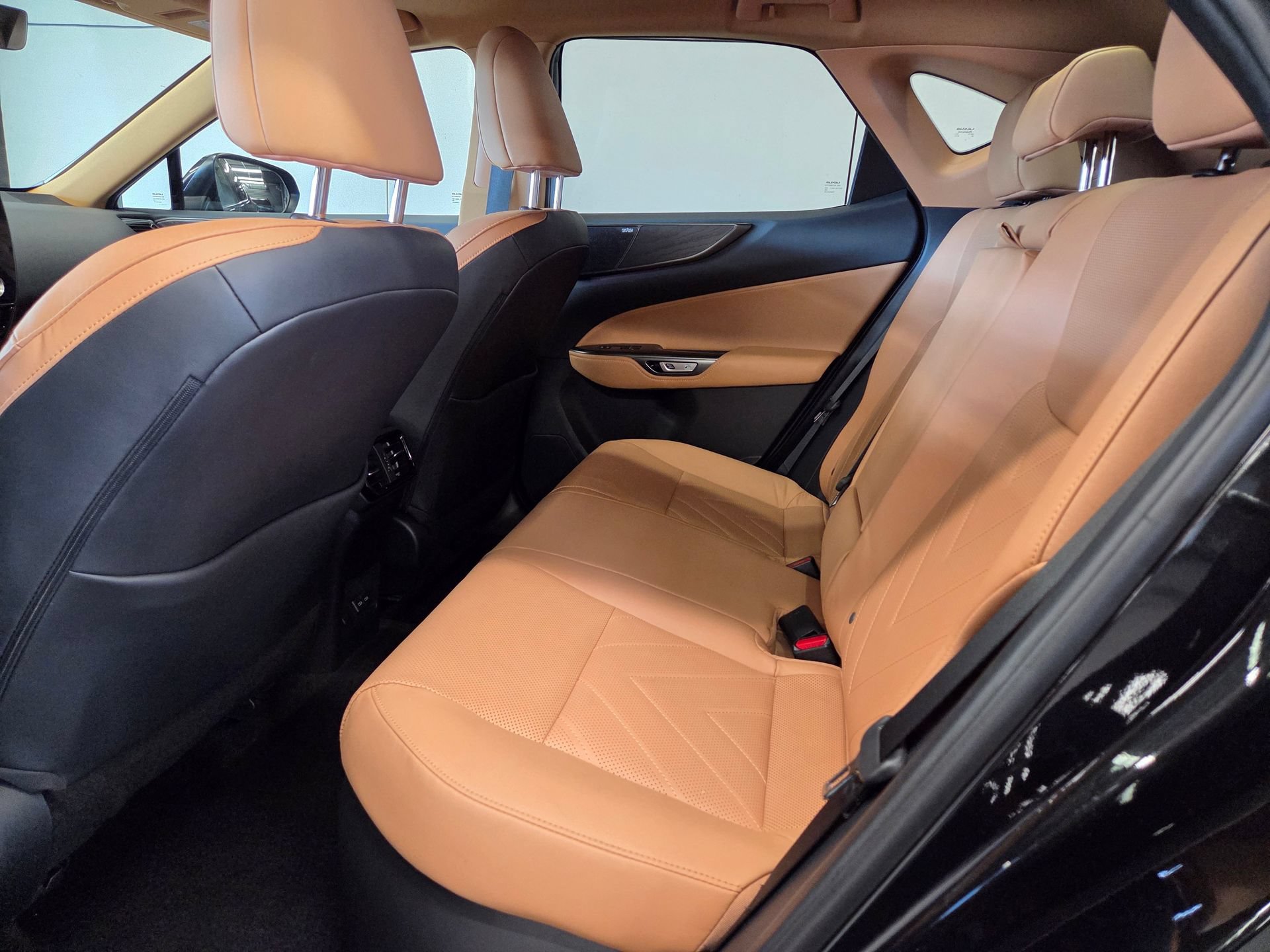 Used 2024 Lexus NX 350h AWD w/ Vision Package image 11