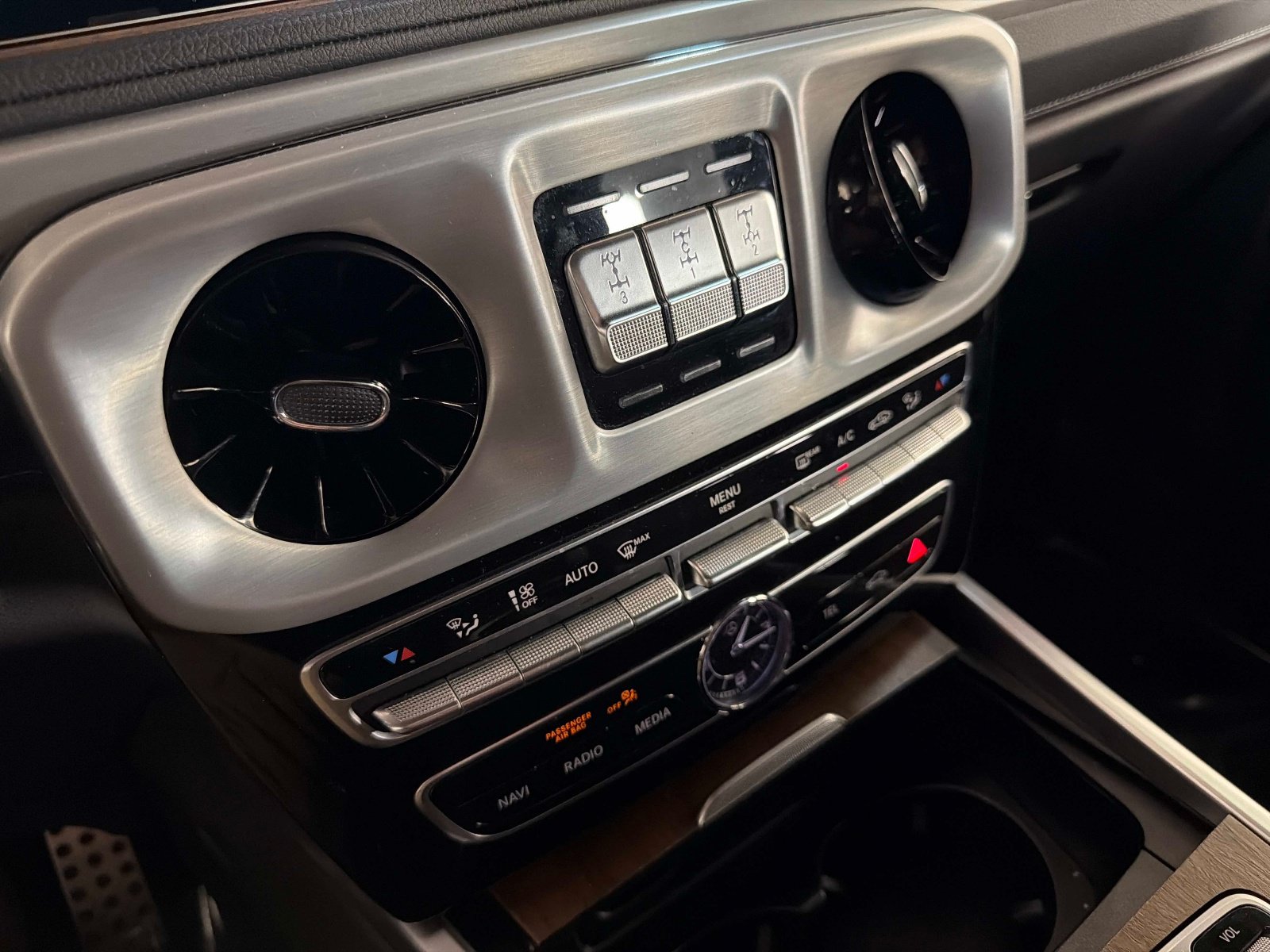 Used 2024 Mercedes-Benz G 550 image 42