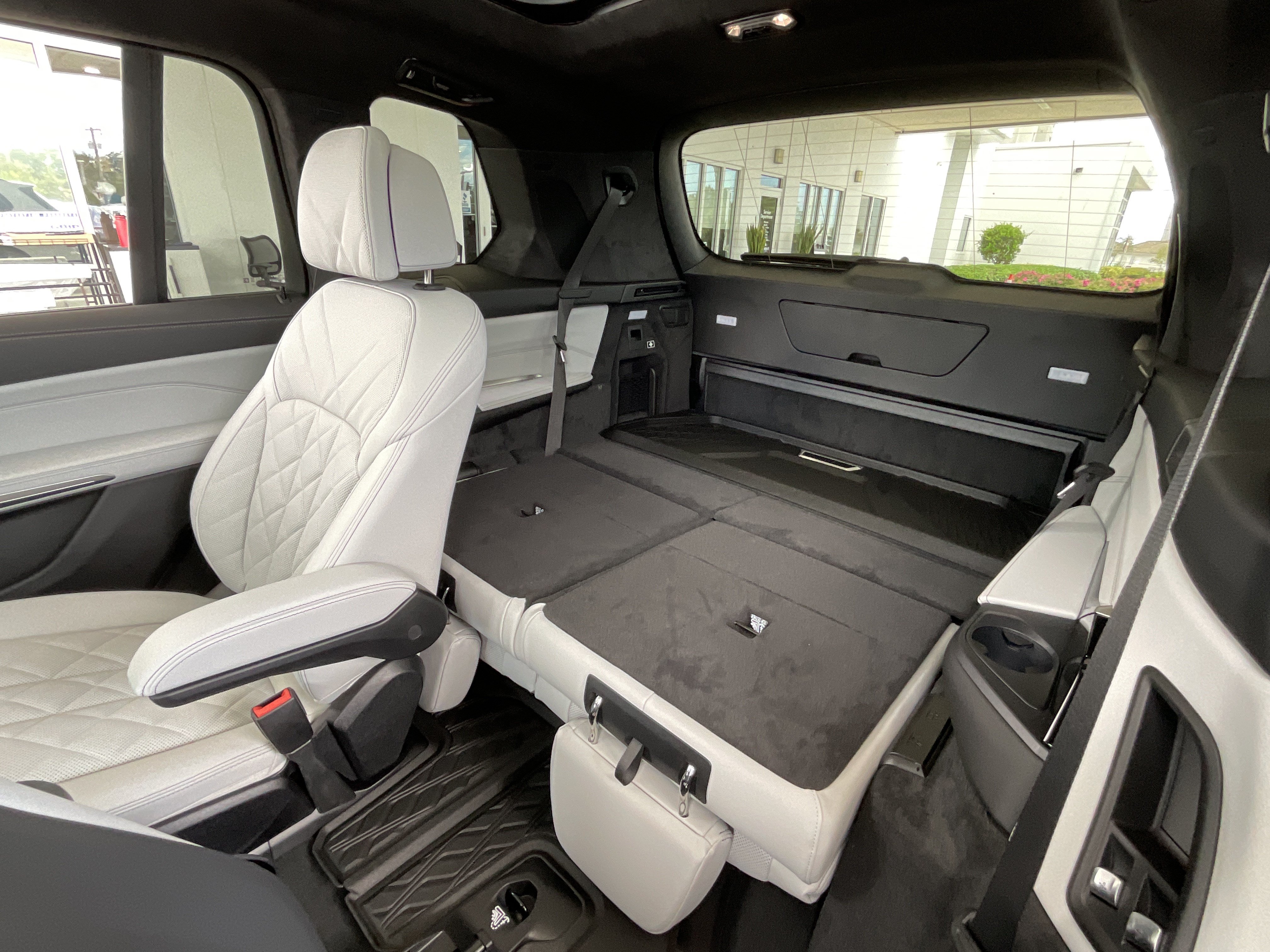 New 2027 BMW X7 xDrive40i w/ M Sport Package AWD/4WD image 31