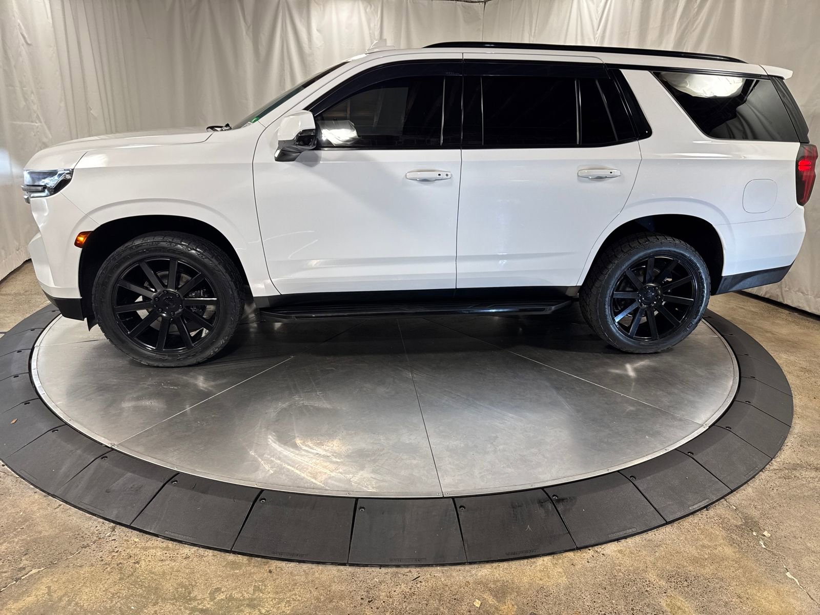 Used 2022 Chevrolet Tahoe RST w/ Luxury Package image 6