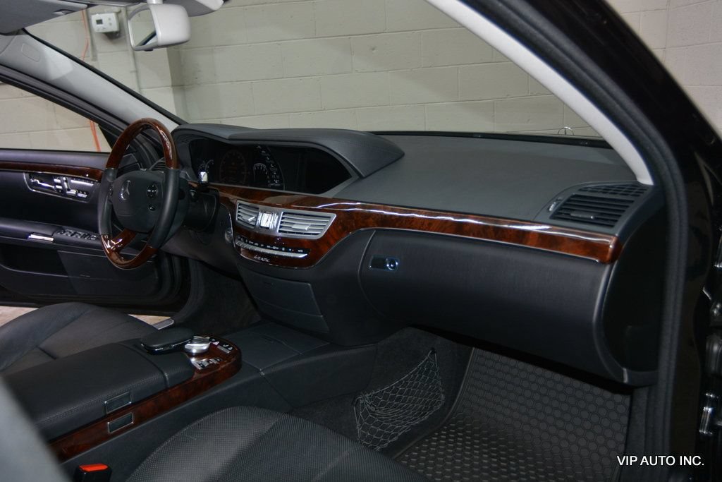 Used 2007 Mercedes-Benz S 550 4MATIC image 12