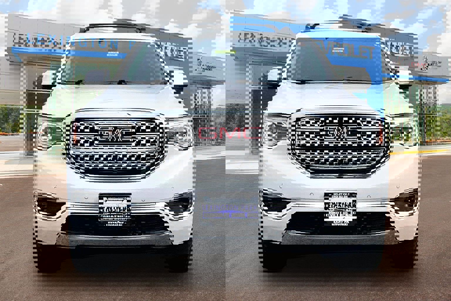 Used 2019 GMC Acadia Denali w/ Technology Package image 3