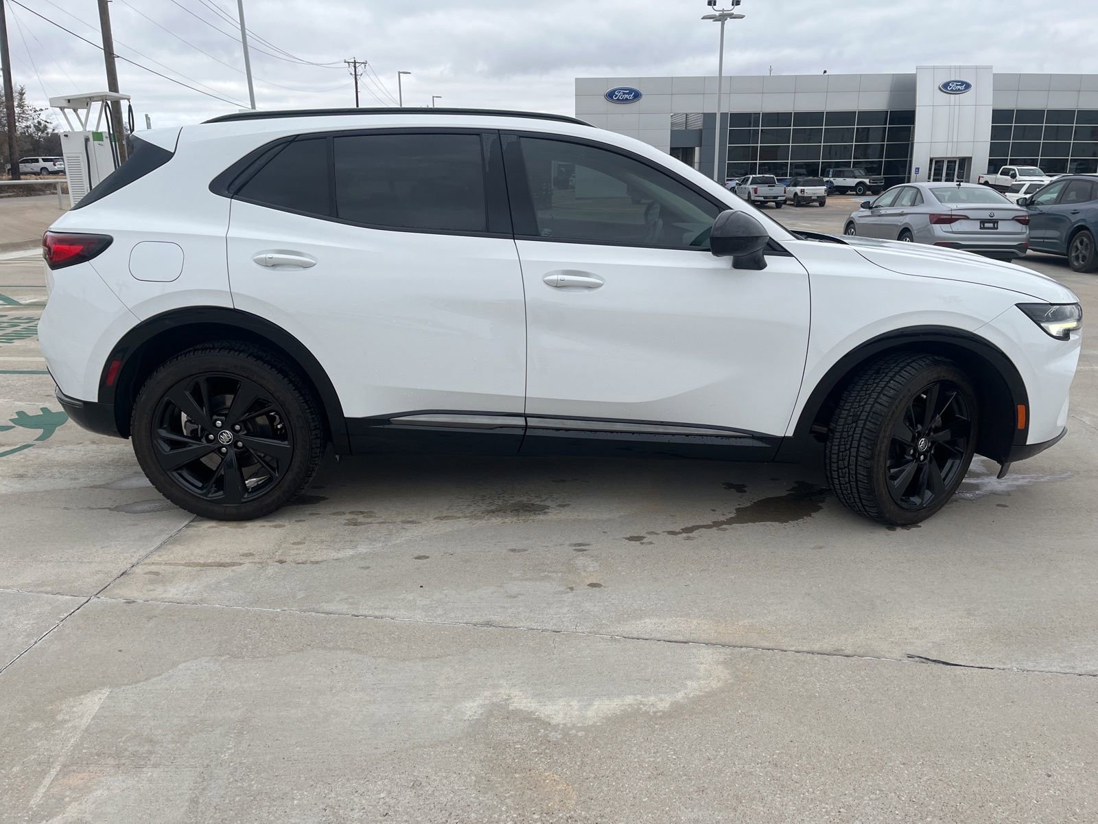 Used 2023 Buick Envision Preferred image 8