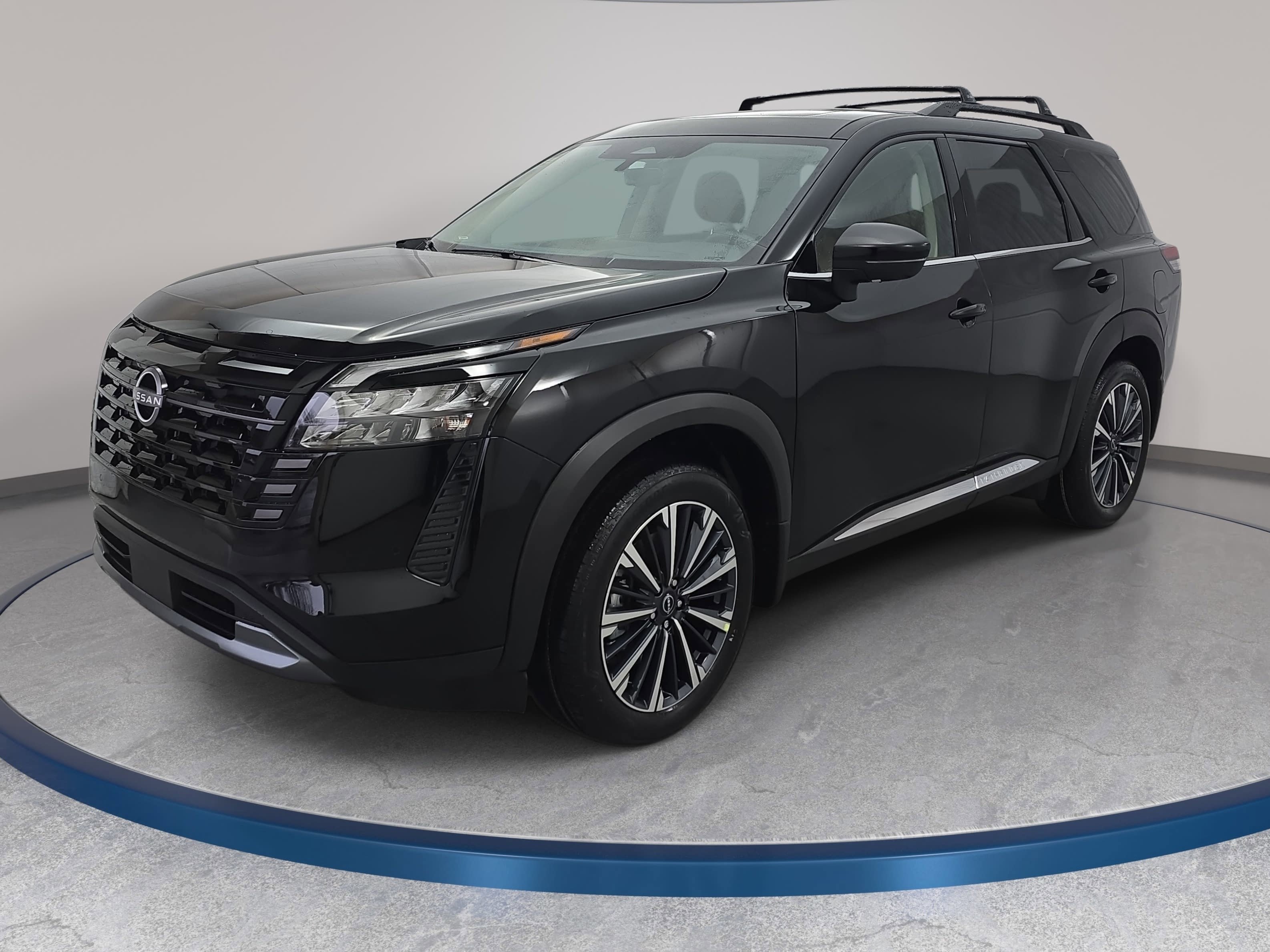 New 2026 Nissan Pathfinder Platinum w/ Cargo Package