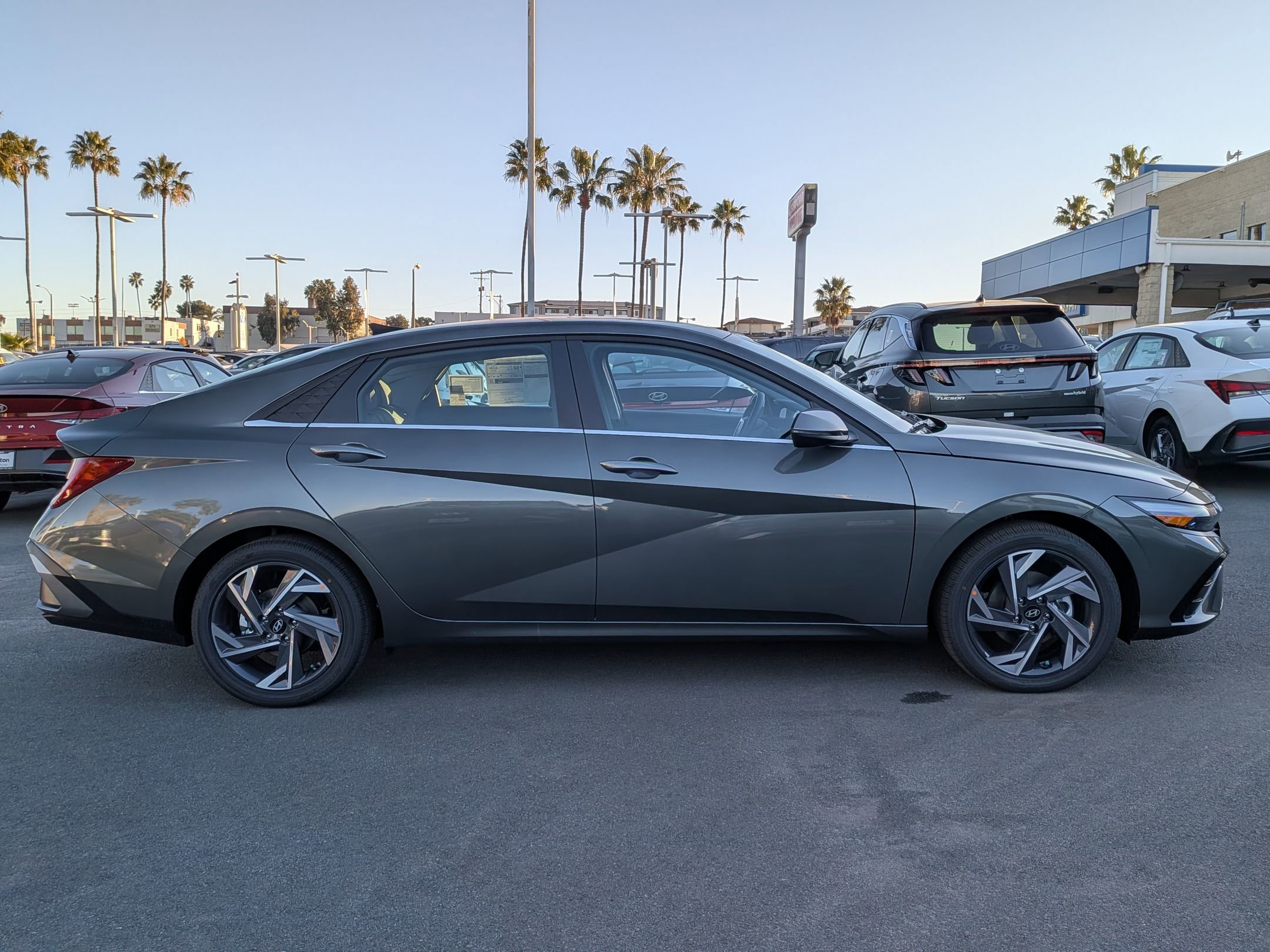 New 2026 Hyundai Elantra Limited w/ Cargo Package FWD image 5