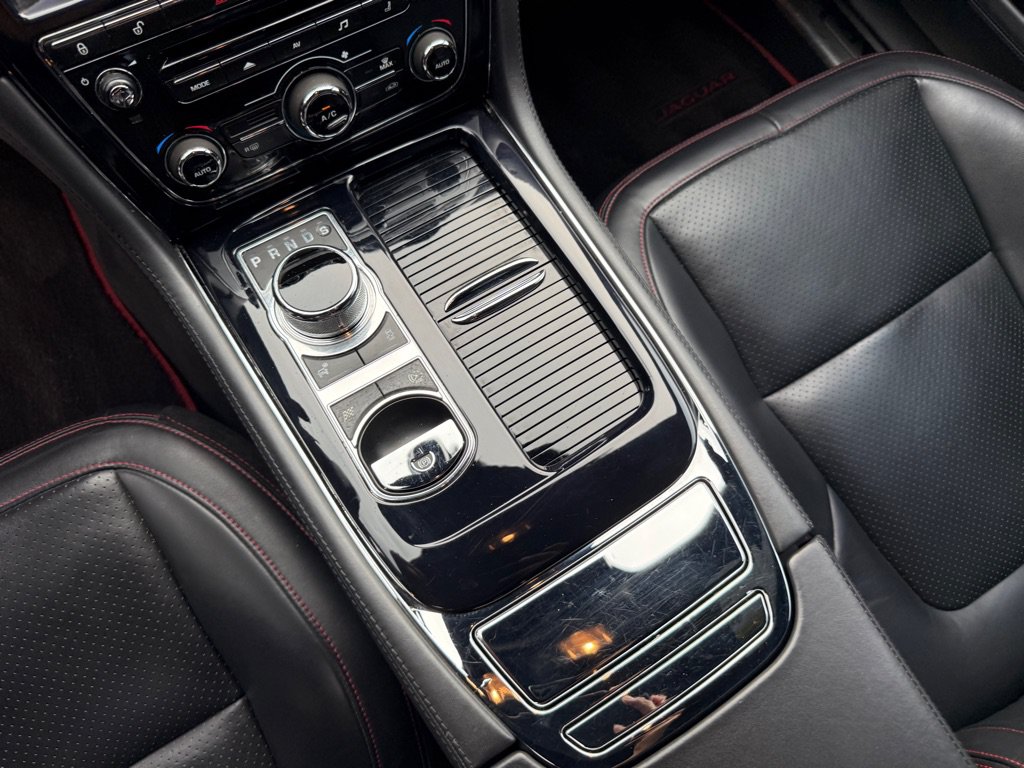 Used 2014 Jaguar XJ R LWB RWD image 49