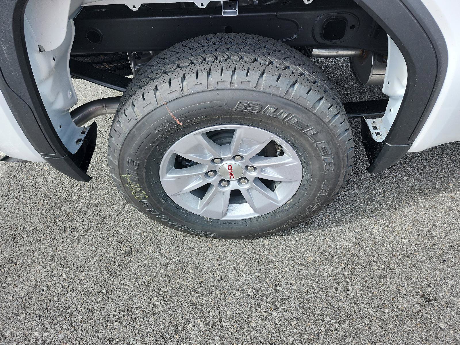 New 2026 GMC Sierra 1500 SLE image 6