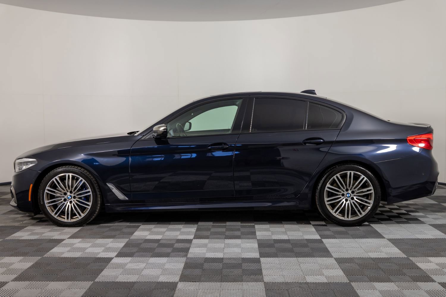 Used 2019 BMW M550i xDrive AWD/4WD image 3