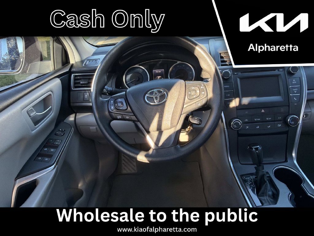 Used 2017 Toyota Camry LE FWD image 15