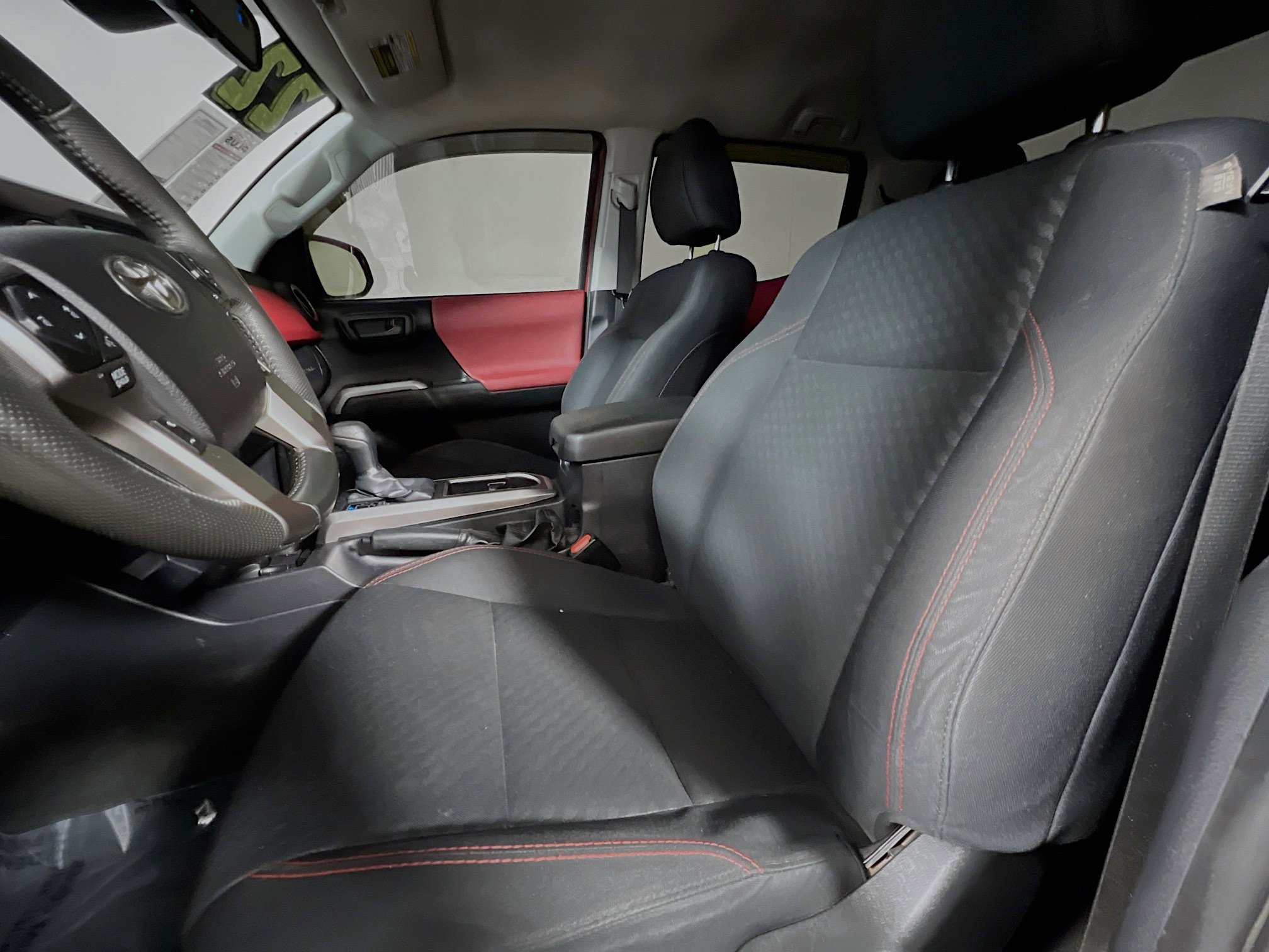 Used 2022 Toyota Tacoma SR5 image 15