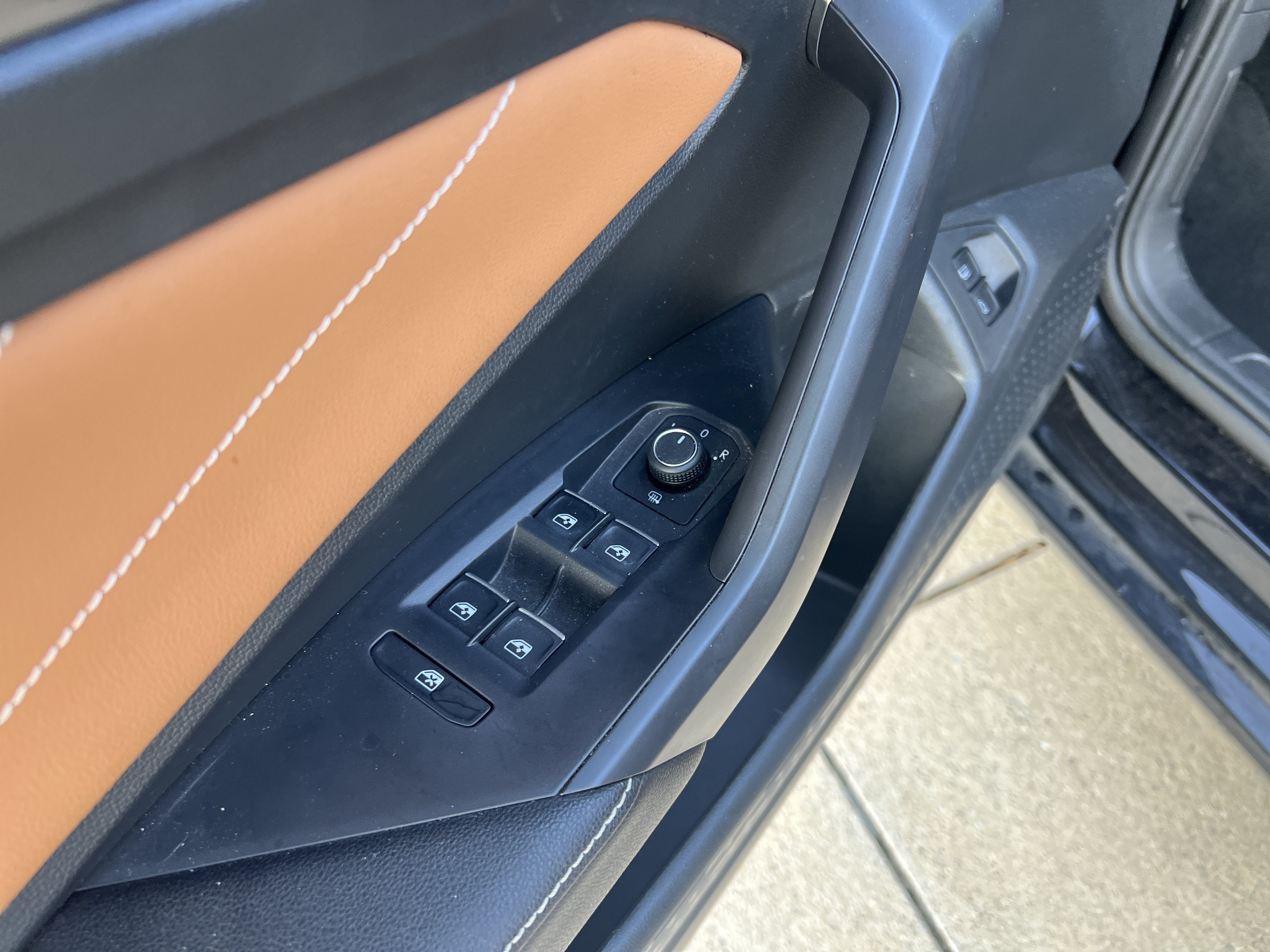 Certified 2022 Volkswagen Jetta SEL FWD image 13