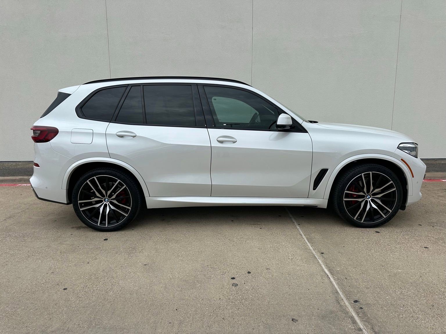 Used 2022 BMW X5 sDrive40i w/ M Sport Package RWD image 6