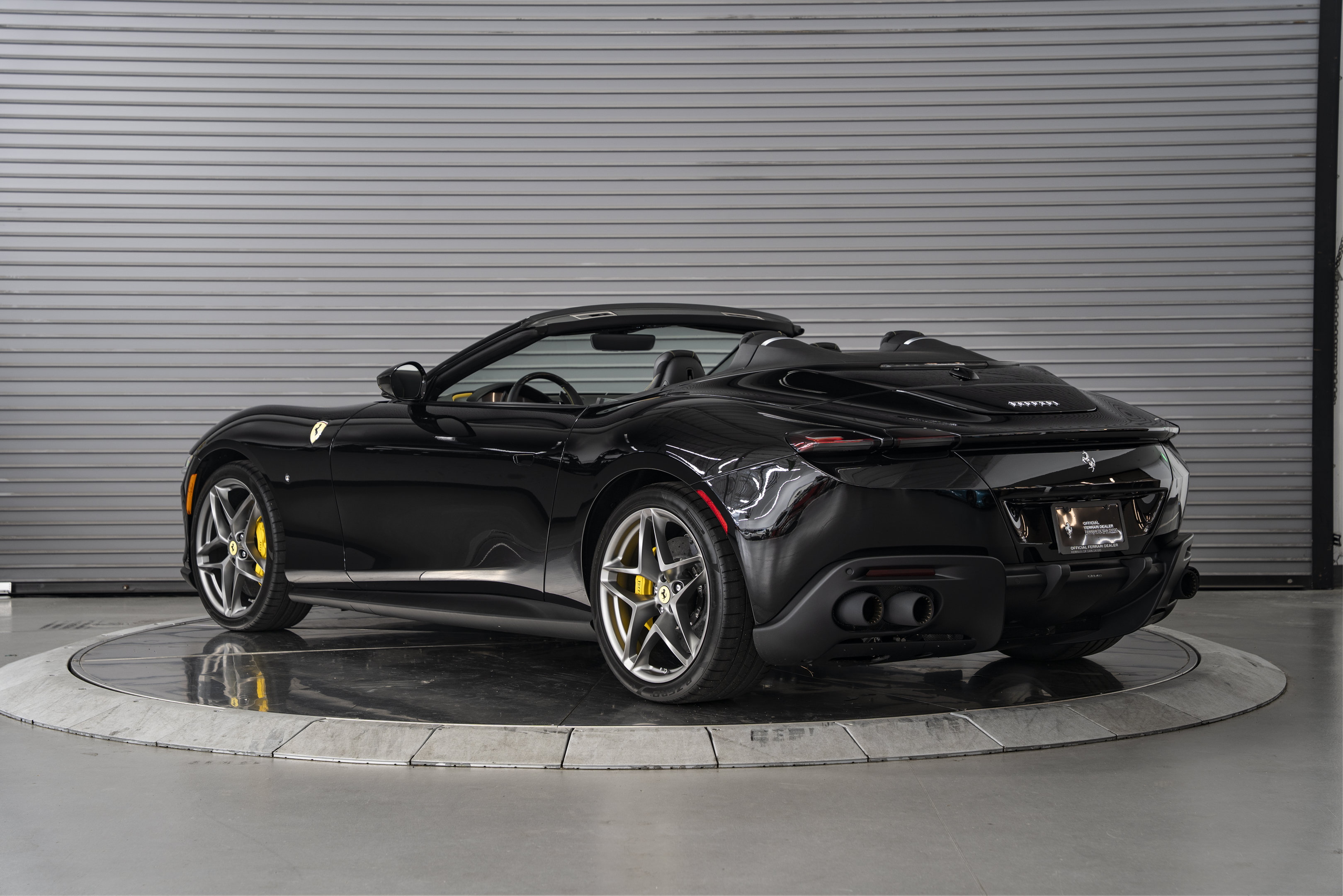 Used 2026 Ferrari Roma Spider RWD image 3