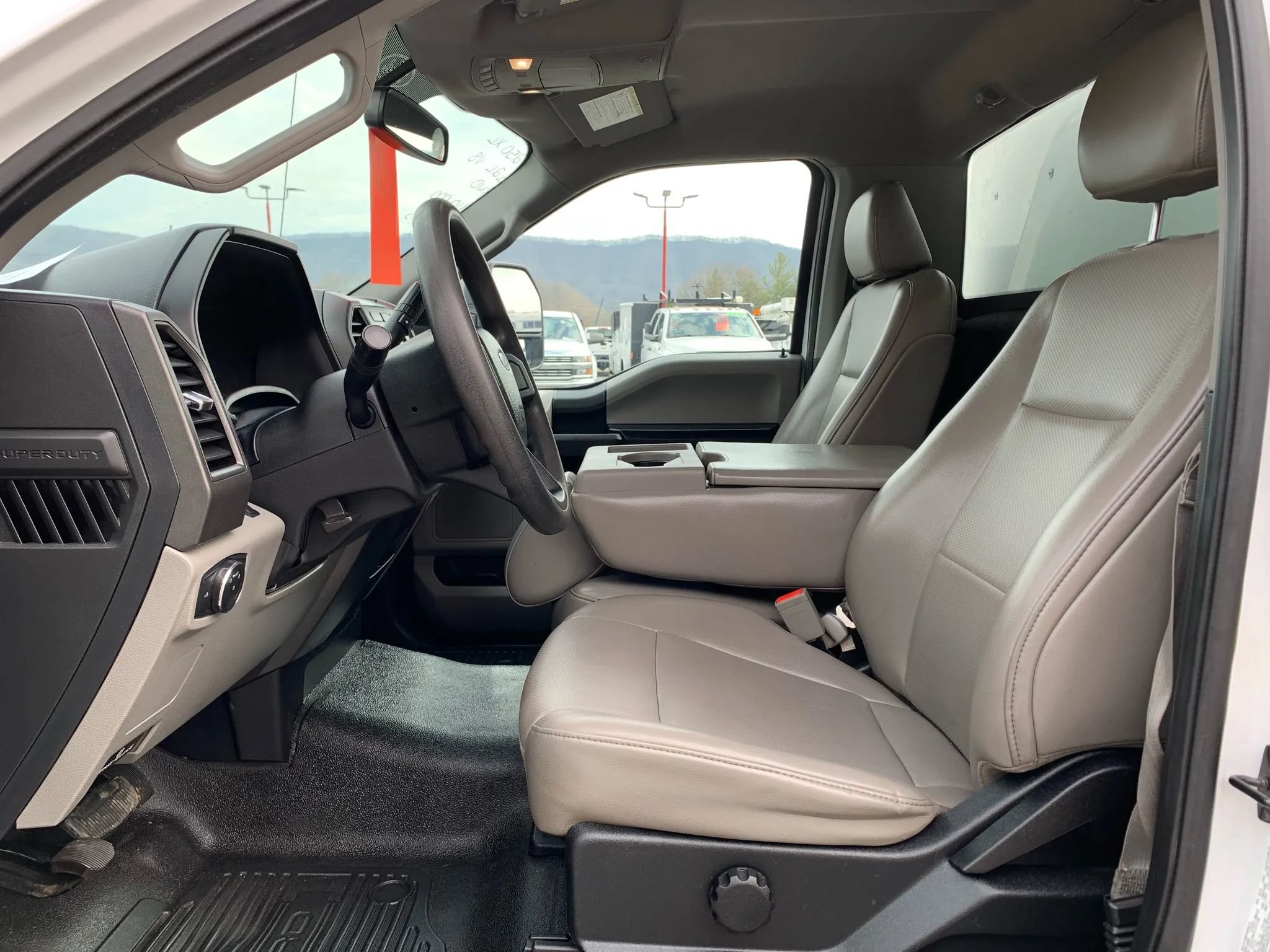 Used 2019 Ford F250 XL w/ Power Equipment Group RWD image 8