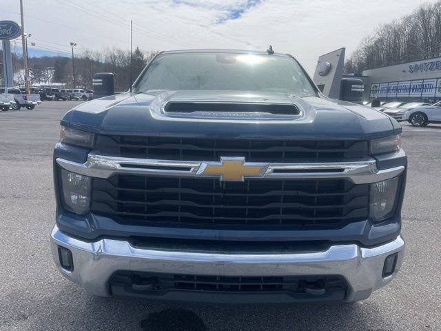 Used 2025 Chevrolet Silverado 2500 LT w/ Convenience Package image 11