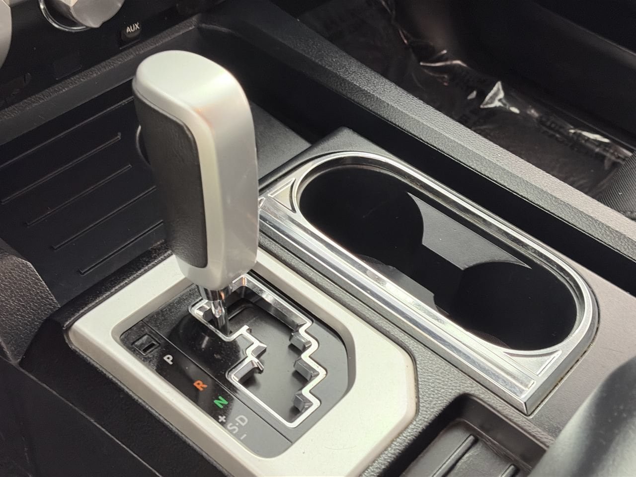 Used 2019 Toyota Tundra SR5 w/ SR5 Convenience Package RWD image 14