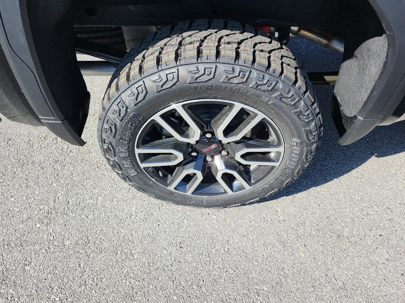 New 2026 GMC Sierra 1500 AT4 w/ AT4 Premium Package image 5