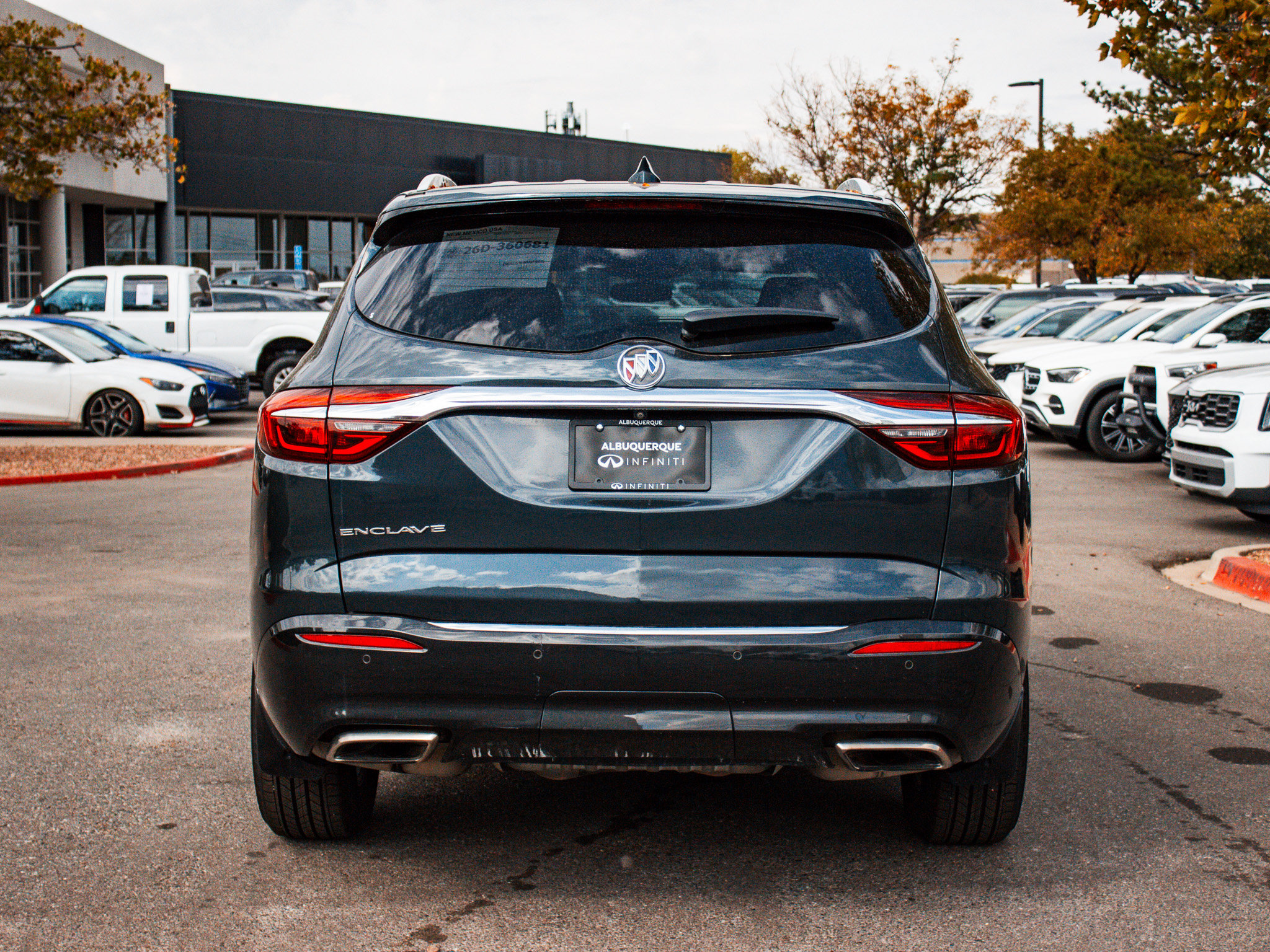 Used 2020 Buick Enclave Essence w/ Sound and Sites Package FWD image 5