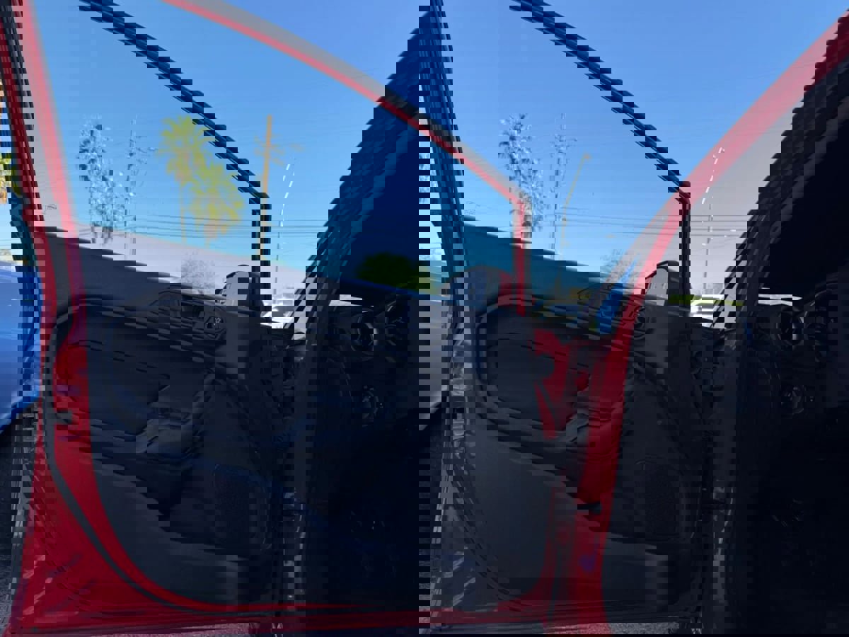 Used 2012 Ford Fiesta SE FWD image 35