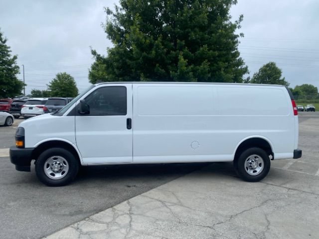 Used 2022 Chevrolet Express 3500 Extended w/ Driver Convenience Package RWD image 8