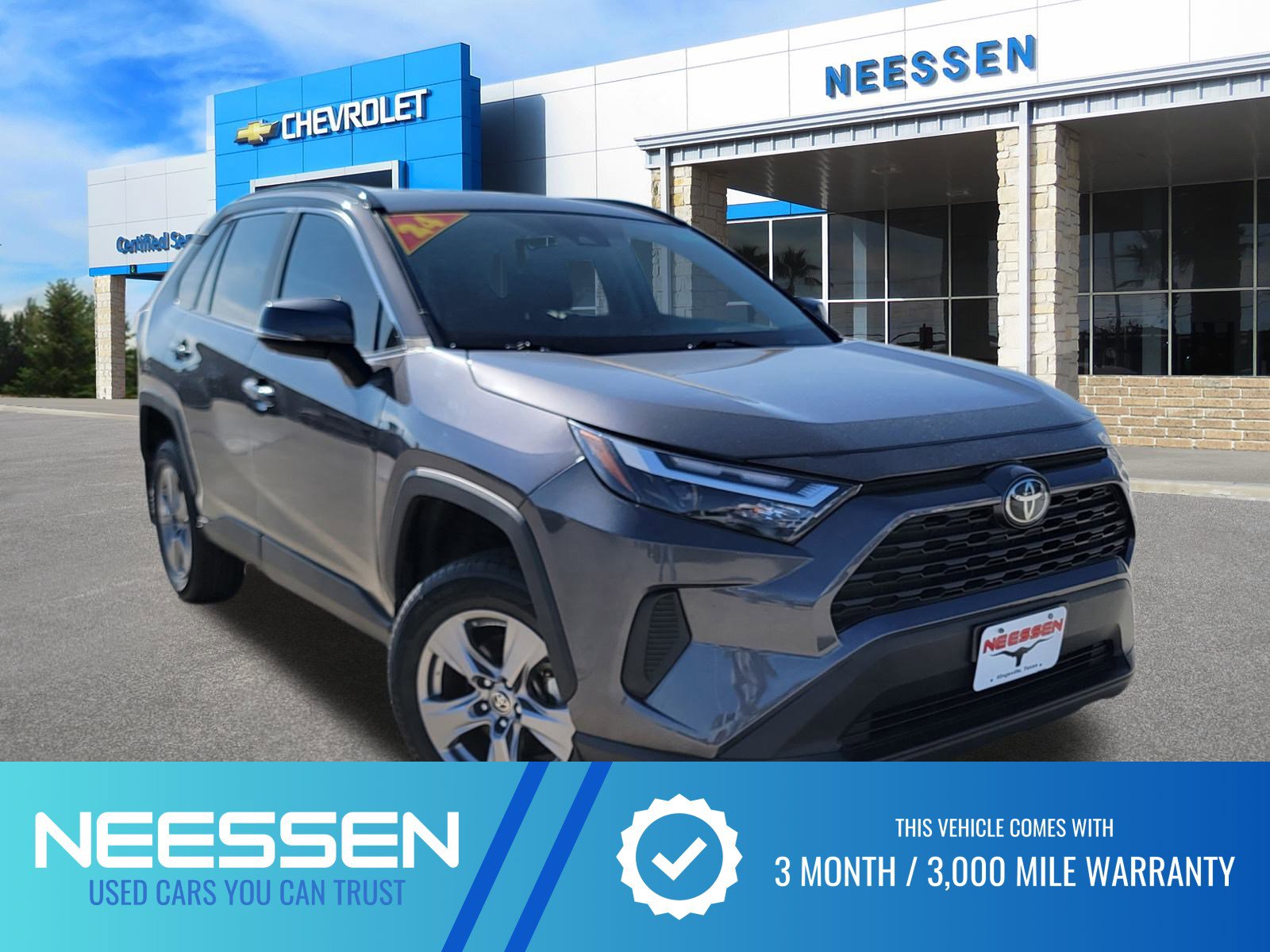 Used 2024 Toyota RAV4 XLE image 1