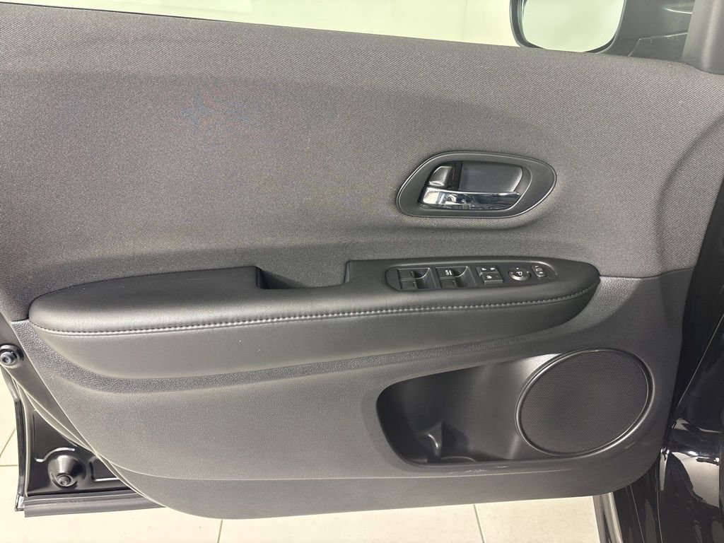 Used 2021 Honda HR-V Sport image 16