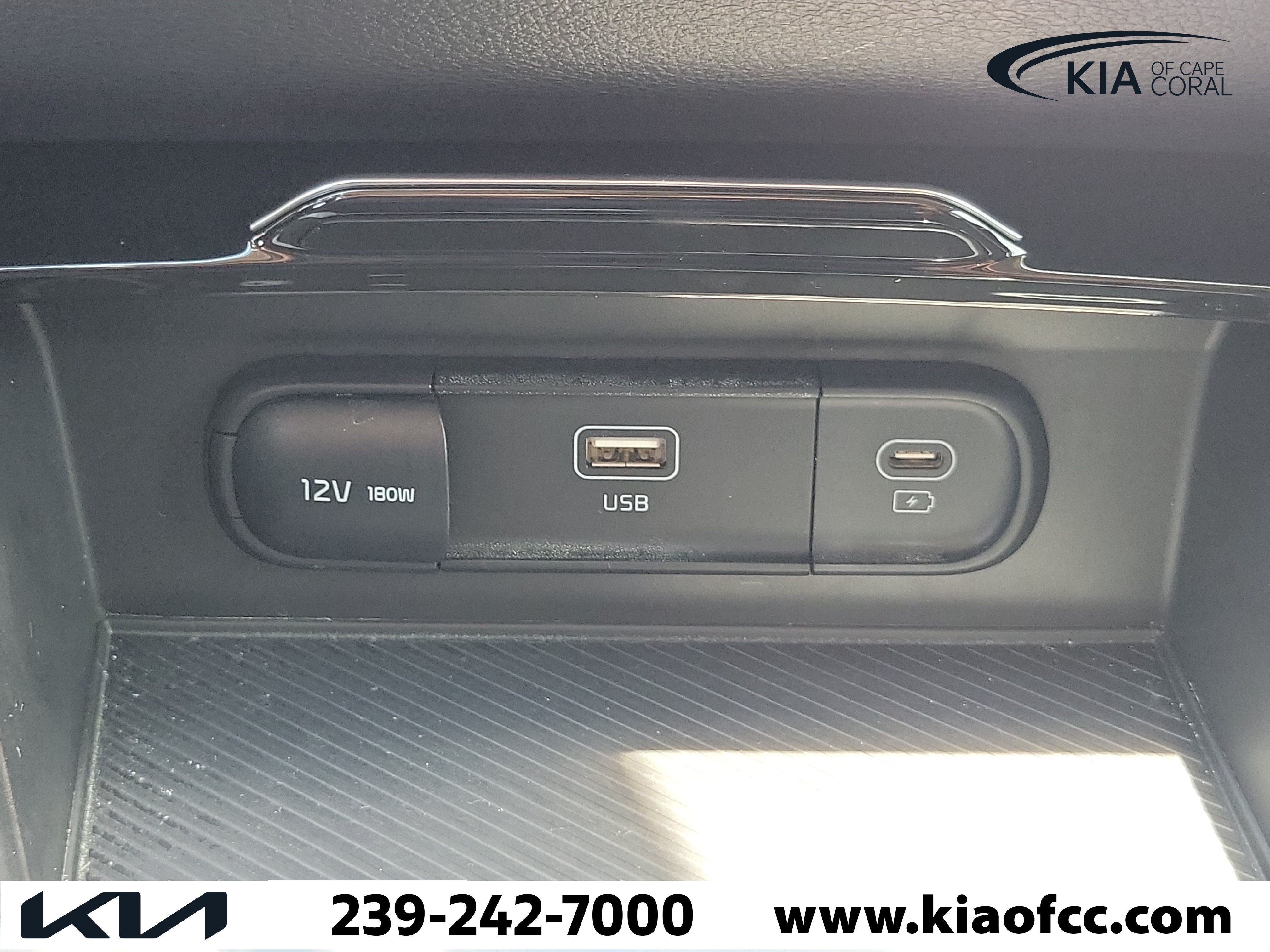 Certified 2025 Kia Sportage LX FWD image 28